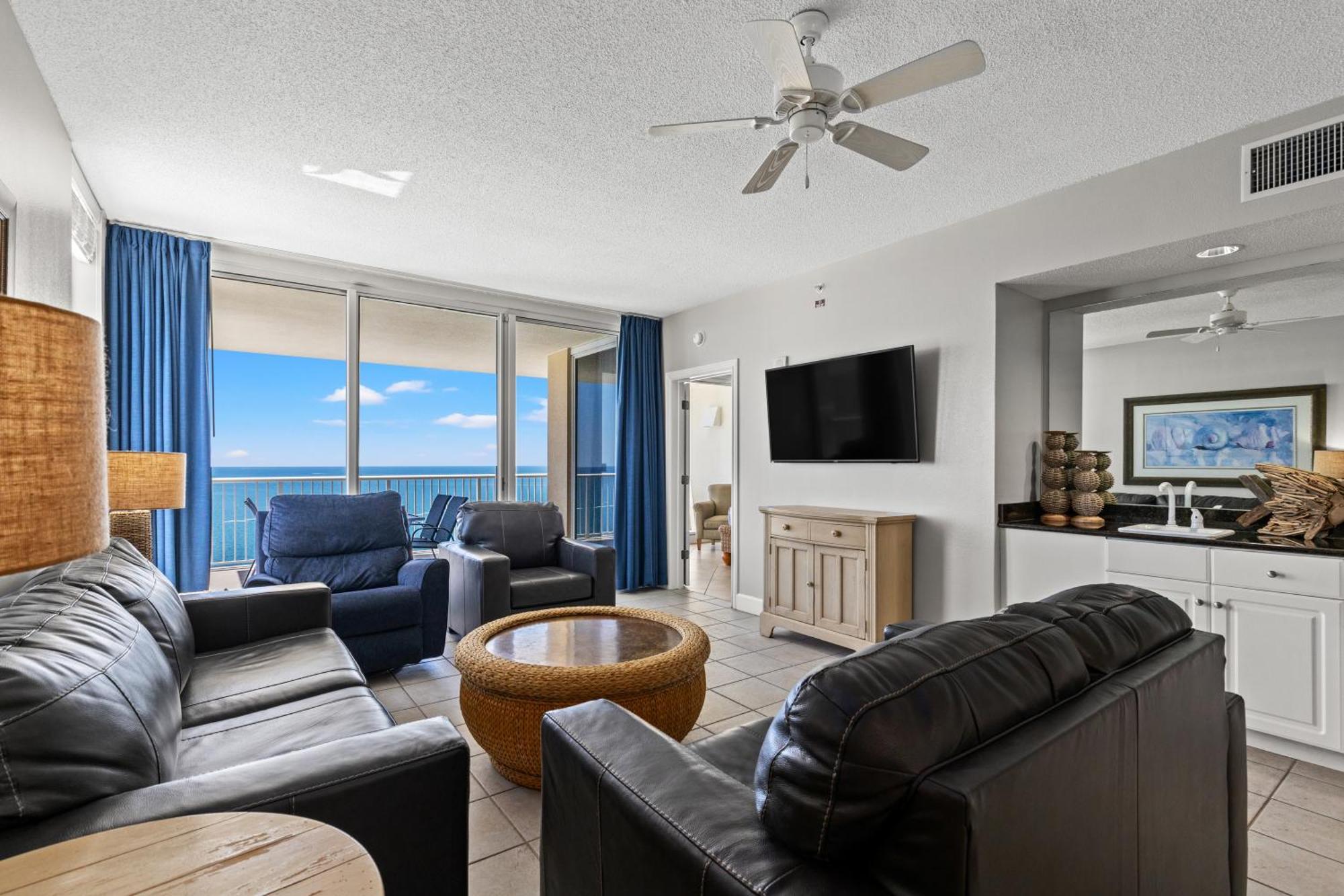 Official Majestic Beach Resort - Over 60 Units - All Ocean Front, Panama City Beach, Fl Номер фото
