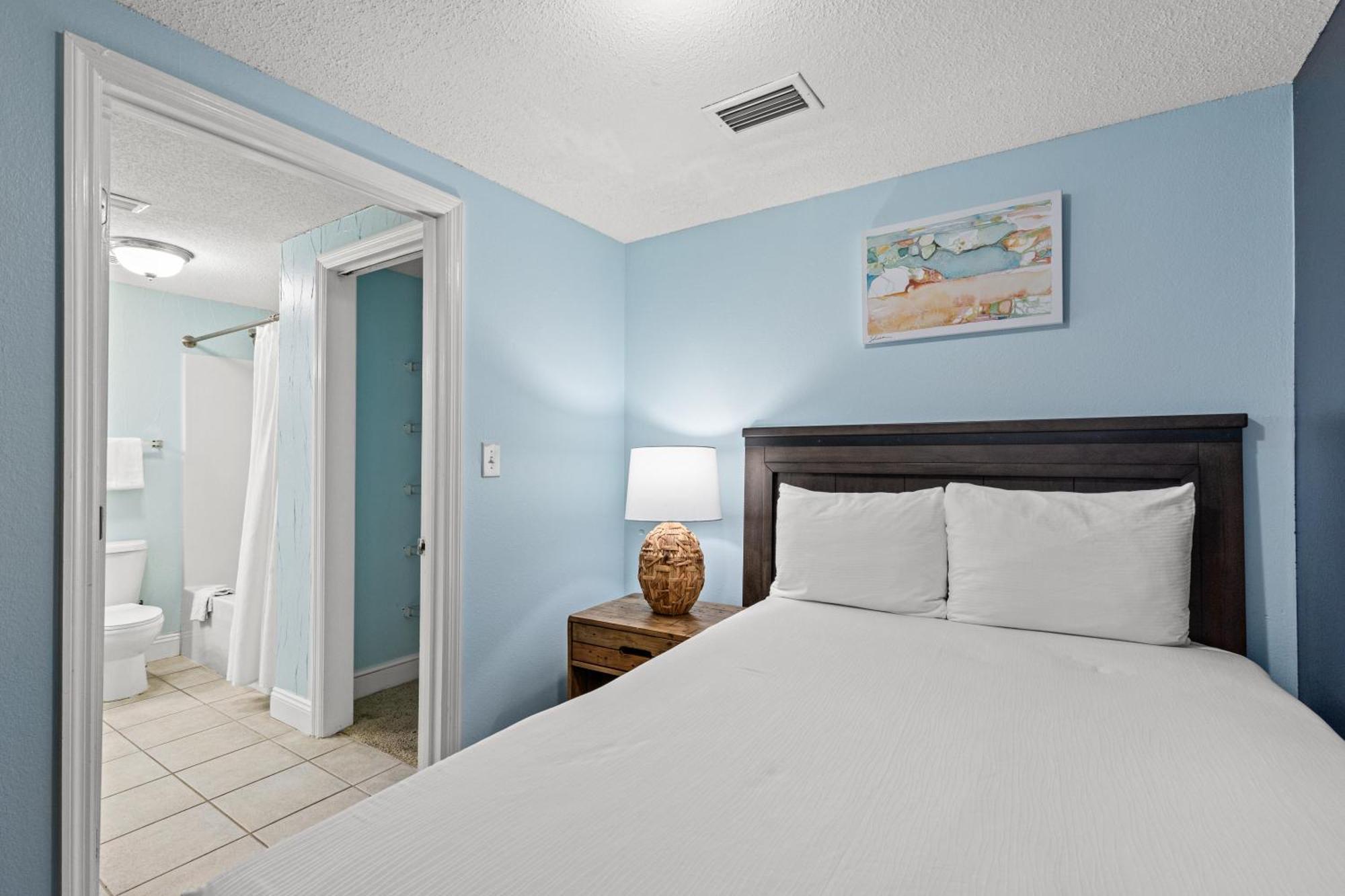 Official Majestic Beach Resort - Over 60 Units - All Ocean Front, Panama City Beach, Fl Номер фото