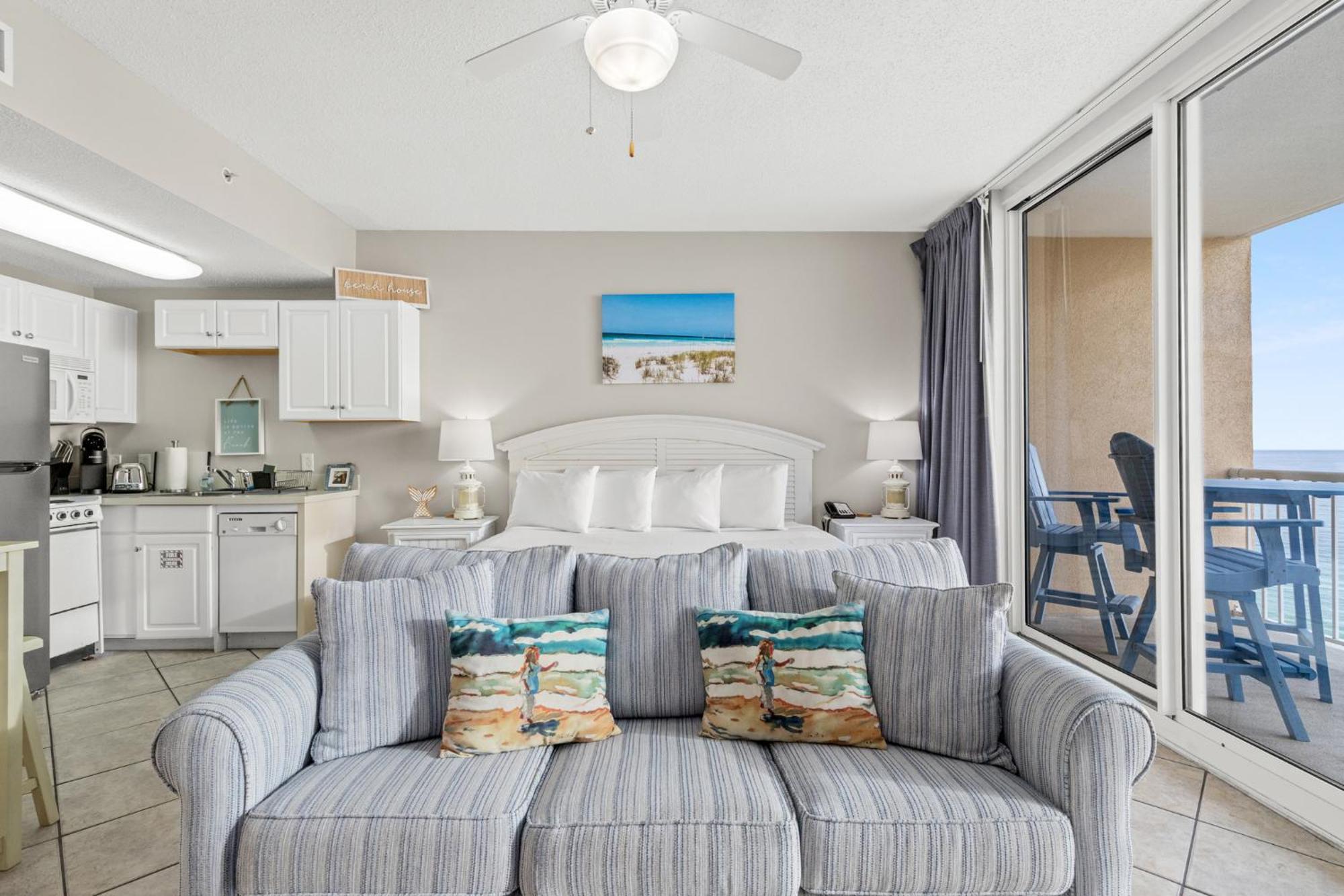 Official Majestic Beach Resort - Over 60 Units - All Ocean Front, Panama City Beach, Fl Номер фото