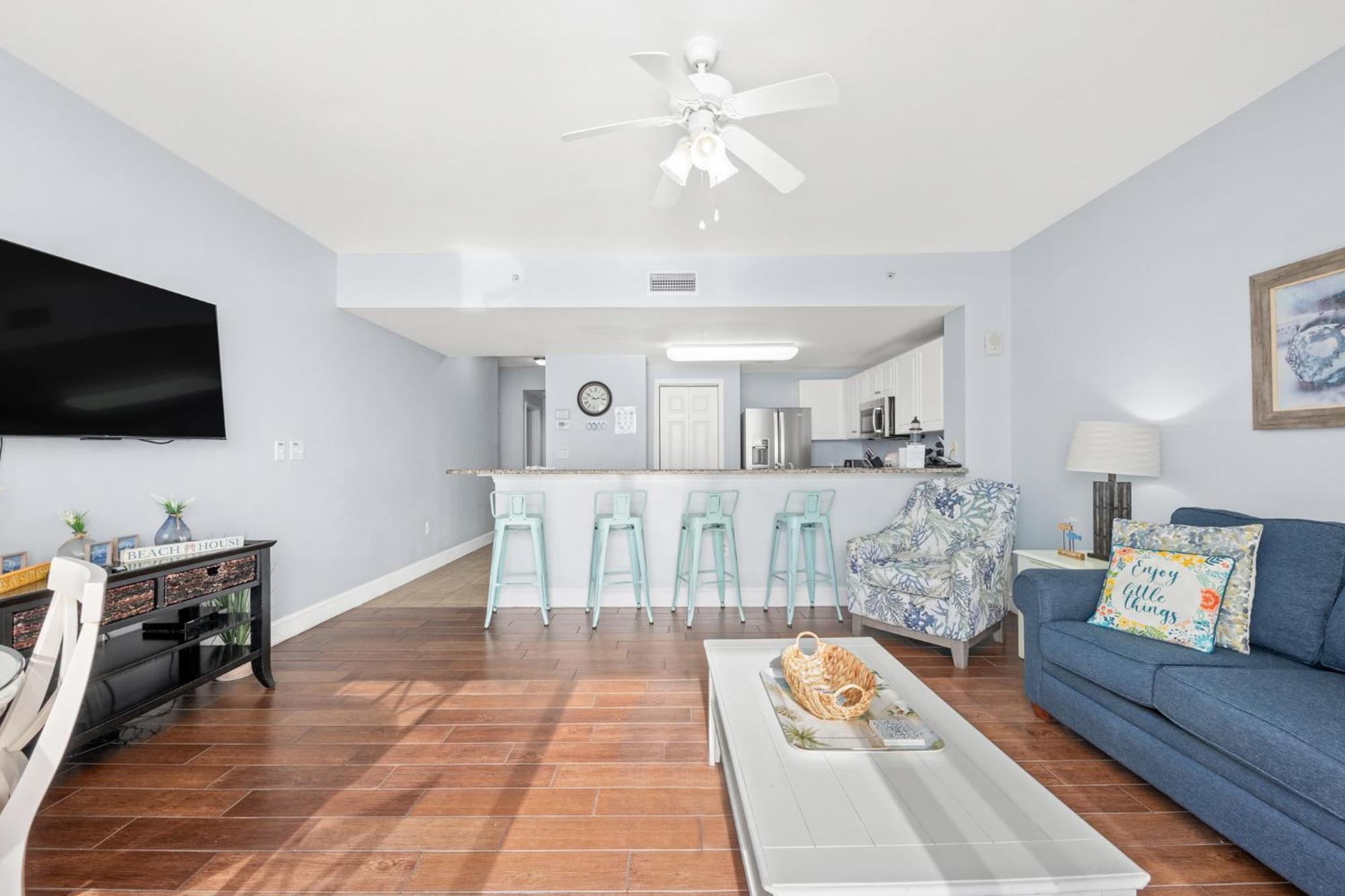 Official Majestic Beach Resort - Over 60 Units - All Ocean Front, Panama City Beach, Fl Номер фото